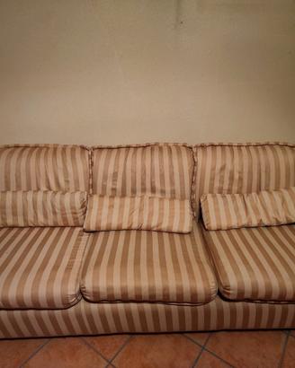 Set Divano 3 posti+2 poltrone