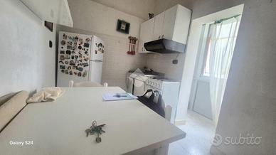 2 LOCALI A BARI