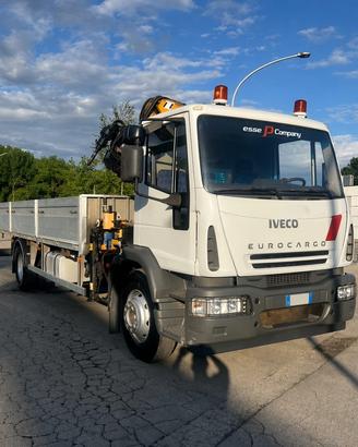 Iveco 160E28 gru e cassone fisso