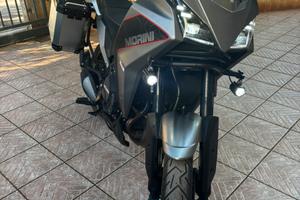 MOTO MORINO XCAPE 650 con  tris valige