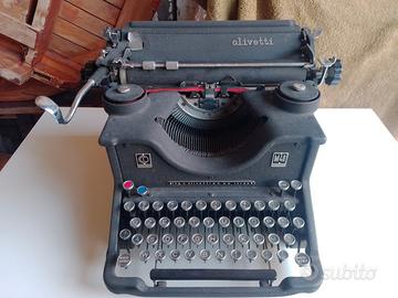 macchina da scrivere Olivetti antica