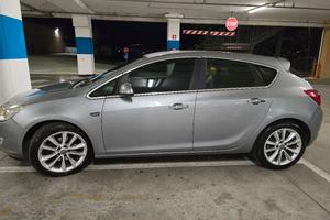 Opel Astra j 1.7 cdti Cosmo