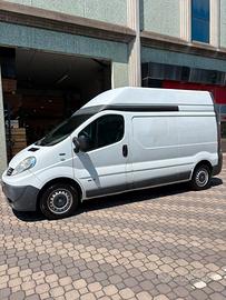 furgone  renault trafic passo medio tetto alto