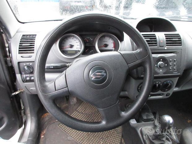 Volante SUZUKI IGNIS del 2005