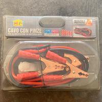 Pinze con cavi per ricarica batteria auto