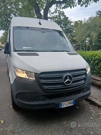 mercedes sprinter