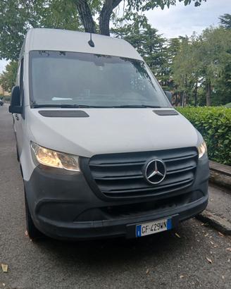 mercedes sprinter