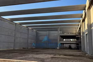 Immobile di 5300 m² a Caivano