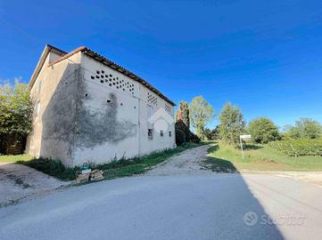 RUSTICO A CASTELNUOVO DEL GARDA