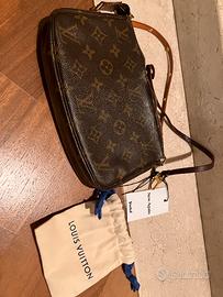 Pochette louis vuitton