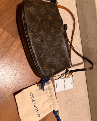 Pochette louis vuitton