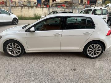 Volkswagen Golf 1.6 TDI 110 CV 5p. Highline BlueMo