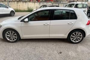 Volkswagen Golf 1.6 TDI 110 CV 5p. Highline BlueMo