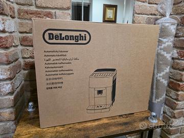 DeLonghi ECAM12.121.B Magnifica S- NUOVA