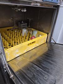 Lavastoviglie professionale