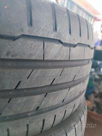 Gomme 225 40 R18 245 35 R18