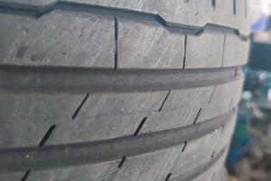 Gomme 225 40 R18 245 35 R18