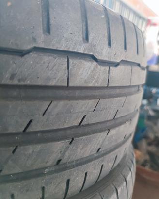 Gomme 225 40 R18 245 35 R18