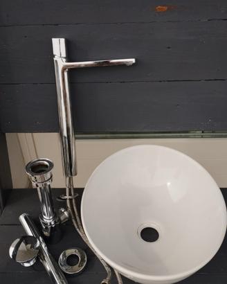 Lavandino bagno Scarabeo con miscelatore 