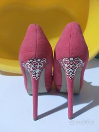scarpe con tacchi 