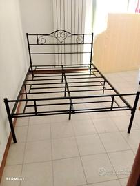 Letto matrimoniale alla francese