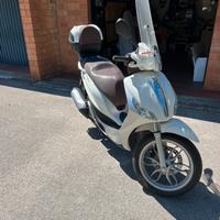 Scooter Piaggio Medley 150