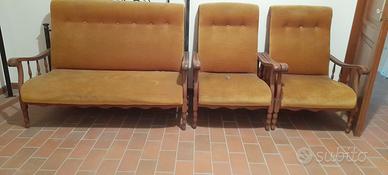 divano + due poltrone