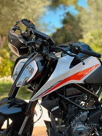 KTM DUKE 390