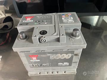 Batteria 12 V yuasa 54 ah