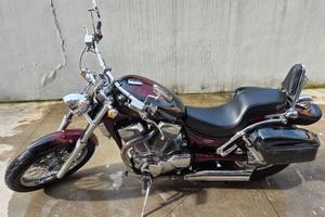 Suzuki Intruder VS1400
