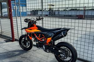 KTM SMC 690 R - depo a libretto A2