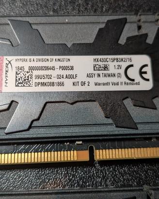 2 RAM hyperx predator 8 gb