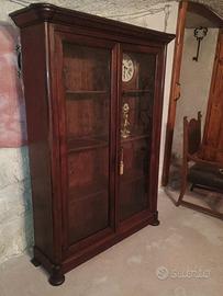 Gioiosa vetrinetta 1800 in noce 