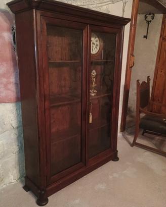 Gioiosa vetrinetta 1800 in noce 