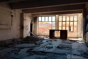 Struttura 2500mq Cielo-Terra pressi via Plebiscito