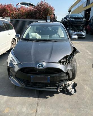Toyota Yaris del 2021 per pezzi di ricambio