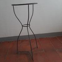 Porta vasi in ferro battuto 