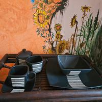 Servizio piatti quadrati neri per 6 persone