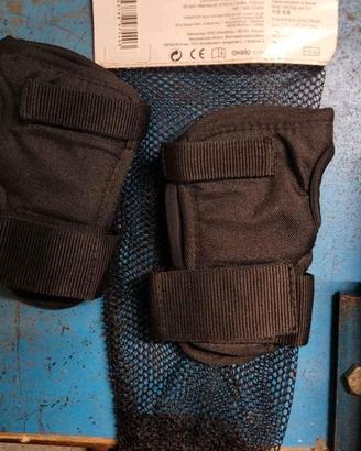 protezioni mani e polsi skateboard roller blade 
