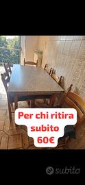 Tavolo e sedie 