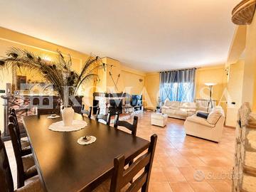 Villa di 264 m² con 5 locali e box auto doppio a L