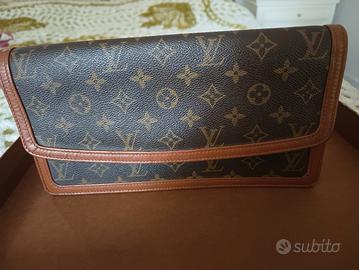 pochette Vuitton Dame originale.