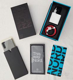 Smartphone OnePlus Nord 5G - pari al nuovo