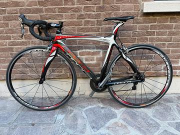 Bici da corsa opera superleonardo FULL CARBON