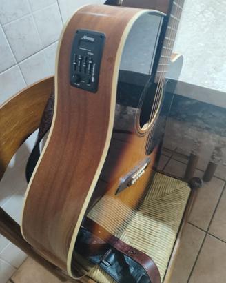 Chitarra Acustica Elettrificata