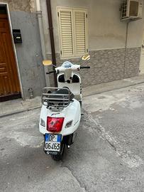 Vespa 300 gts