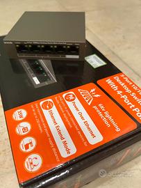 Desktop Switch With 4-port PoE