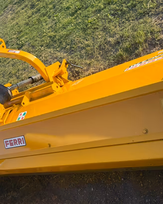 Trincia  FERRI MC 270