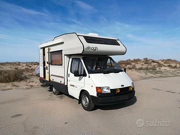 Delizioso e affidabile camper mansardato