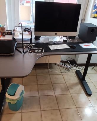 scrivania angolare Ikea 